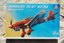 images/productimages/small/JUNKERS Ju 87B2 R2 Italeri 079 doos.jpg